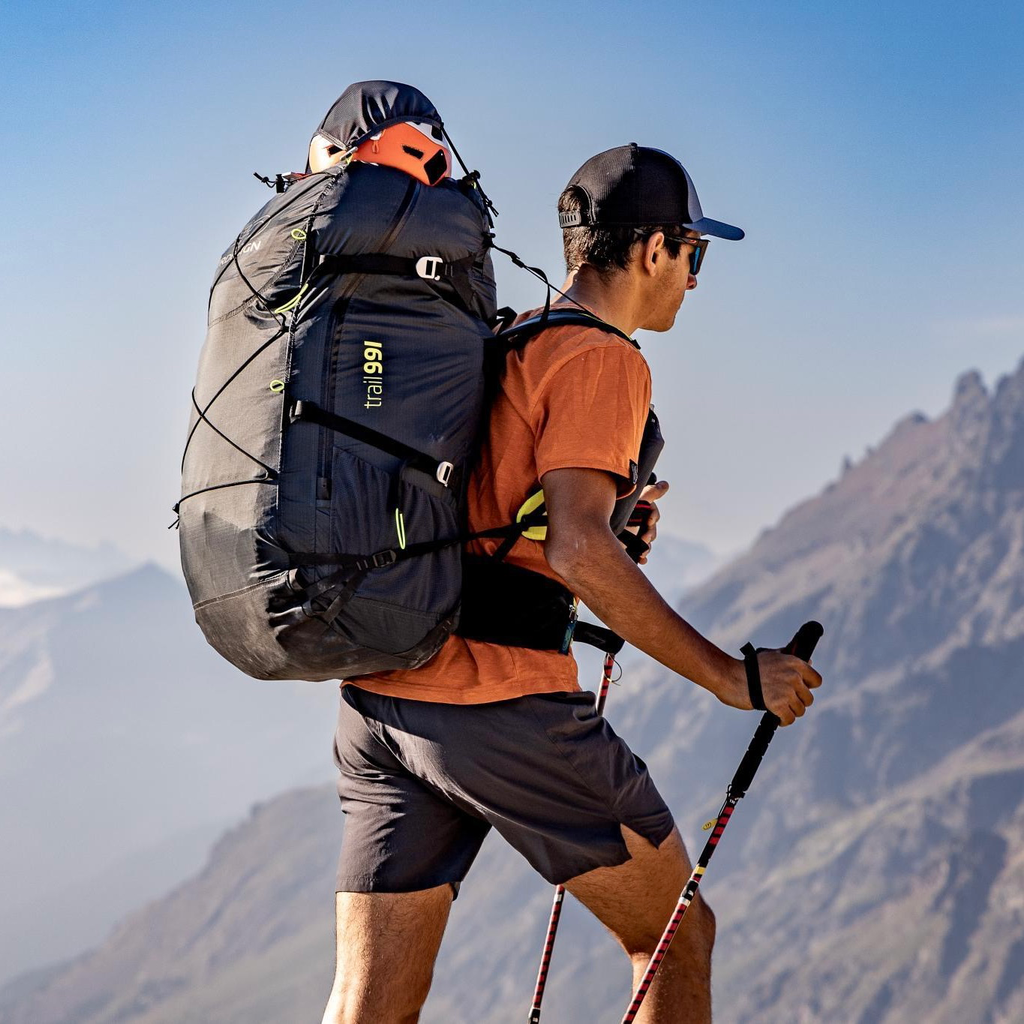 Hike & Fly Trail Bag (24 L, Grey)